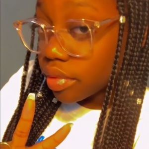 Meet your Posher, Pertilyne akofa